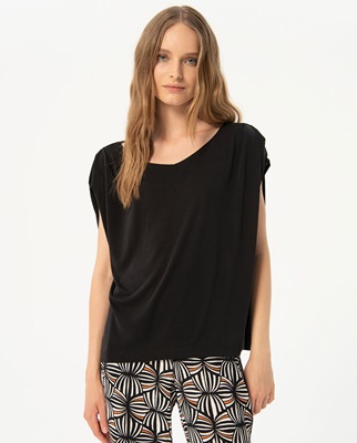 T Shirt With Neckline And Pleat Shoulders Black