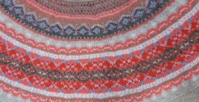 Alpine Breeze Sweater Hibiscus