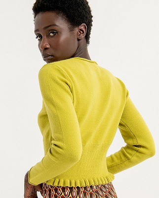 Short Fitted Sweater With Ruffle
