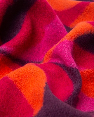 Jaquard Poncho With Colored Petails Red