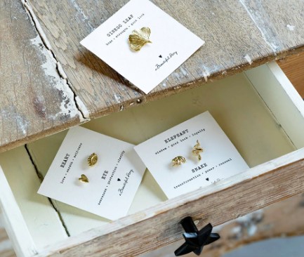 Brooch Set Heart Eye