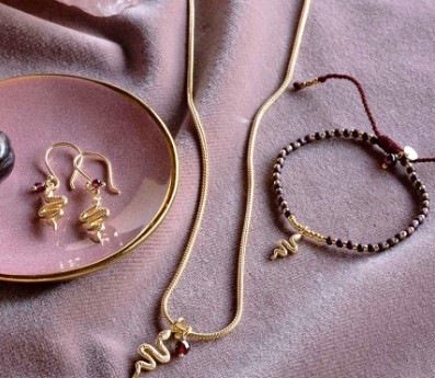 Generous Garnet Earrings