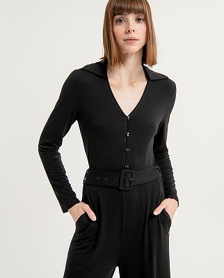 PaV Neck Jumpsuit With Buttons Black