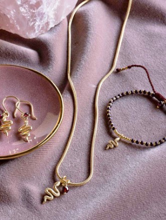 Imagine Garnet Necklace