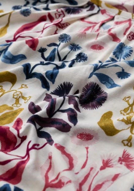 Appletree T Shirt Inky Botanical Chalk