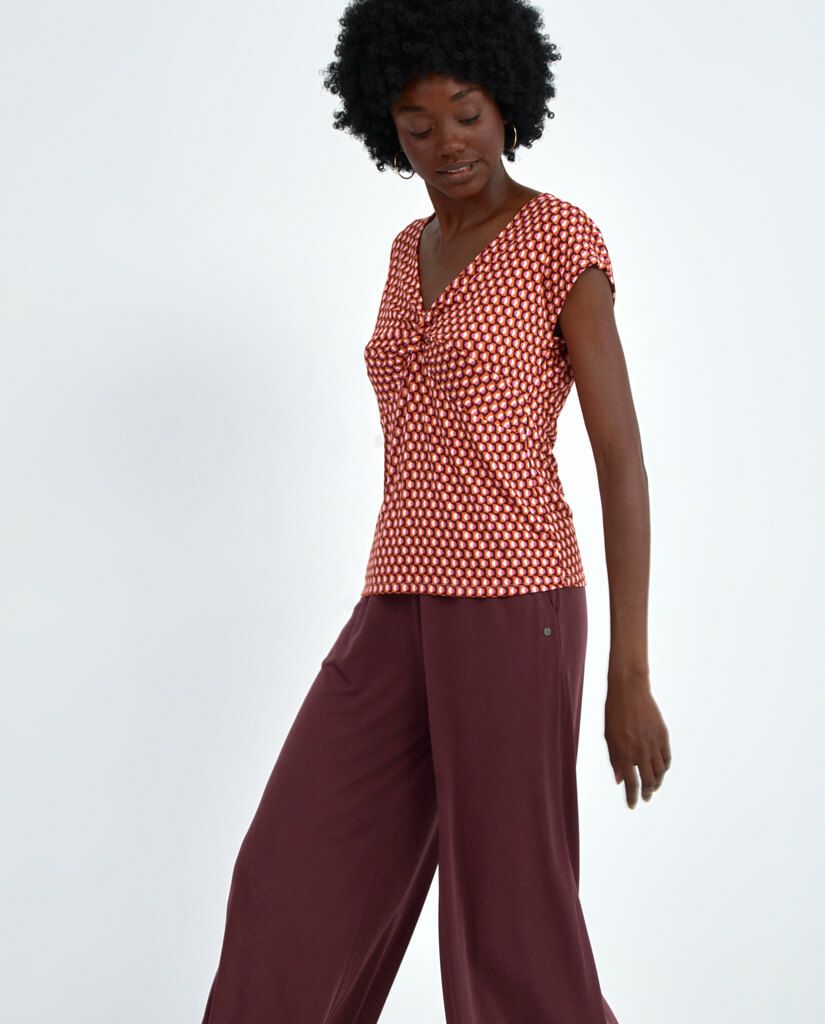 Short Sleeves V Line Neck T Shirt