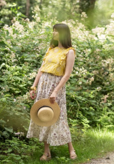 Long Skirt Cottage Field