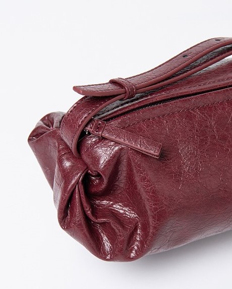 Crackeled Cross Body bag Bordeaux