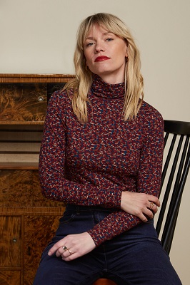Betsy Rollneck Top Autumn Storm Blue