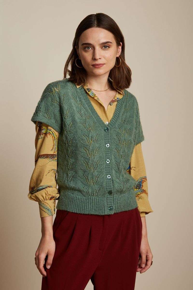V Button Top Farfalle Fir Green