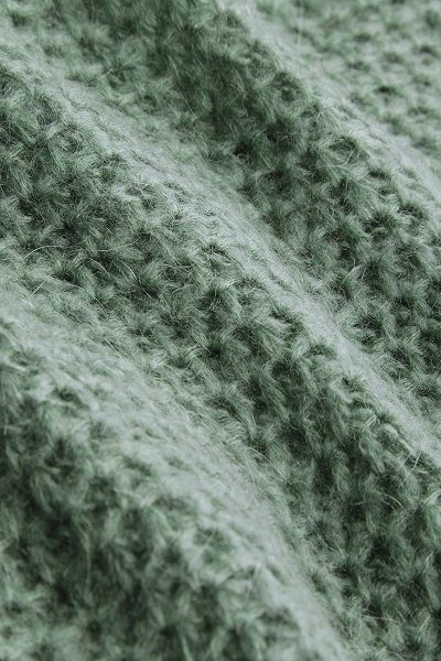 V Button Top Farfalle Fir Green