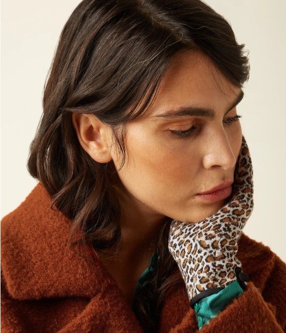 Africa Glove Pebble 