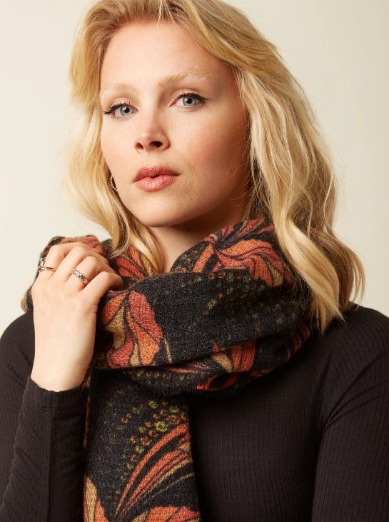 Shimmy Scarf Black