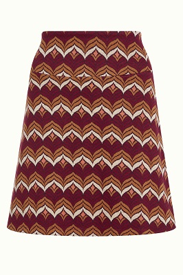 Border Skirt Lounge Cabernet Red